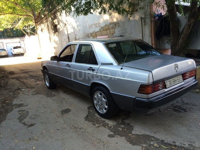 Mercedes 190 1993, 285,467 km - 2.0 л - Bakı