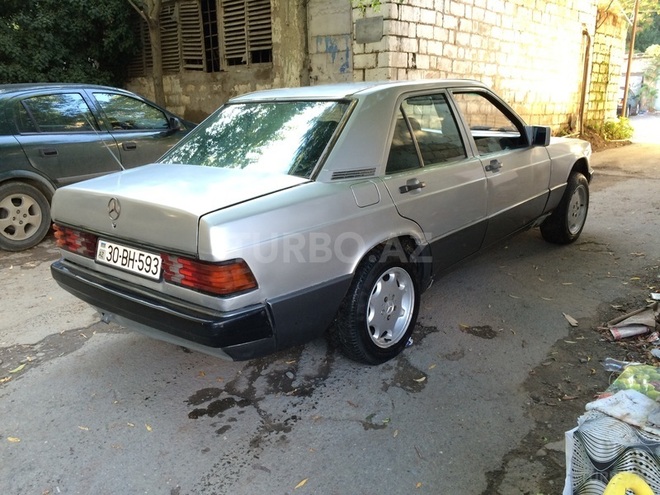 Mercedes 190 1993, 285,467 km - 2.0 л - Bakı