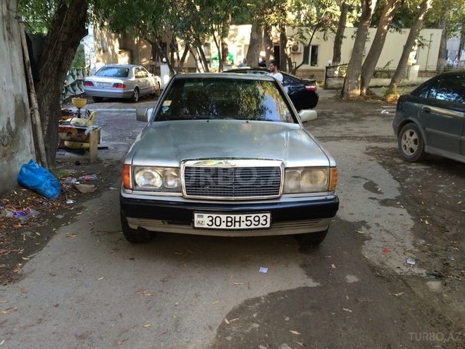 Mercedes 190 1993, 285,467 km - 2.0 л - Bakı