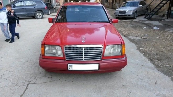 Mercedes E 200 1992, 435,000 km - 2.0 l - Bakı