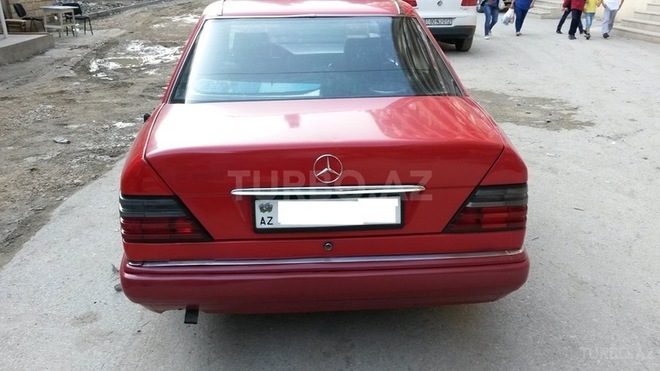 Mercedes E 200 1992, 435,000 km - 2.0 l - Bakı