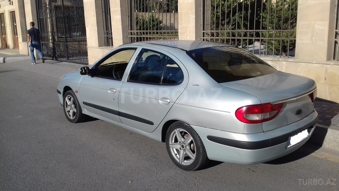 Renault Megane 2002, 214,000 km - 1.6 l - Bakı