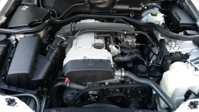 Mercedes E 200 2000, 215,000 km - 2.0 l - Şəki