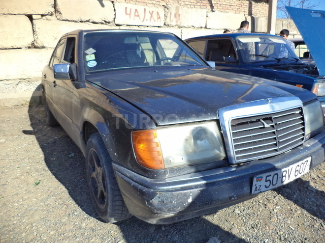 Mercedes E 200 1991, 300,000 km - 2.0 l - Ağcabədi