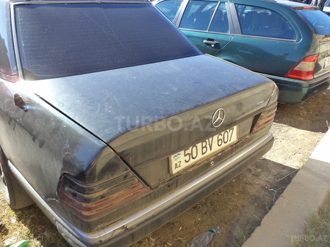 Mercedes E 200 1991, 300,000 km - 2.0 l - Ağcabədi