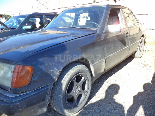 Mercedes E 200 1991, 300,000 km - 2.0 l - Ağcabədi