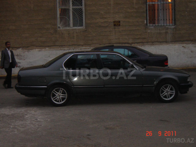 BMW 750 1990, 300,000 km - 5.0 л - Bakı