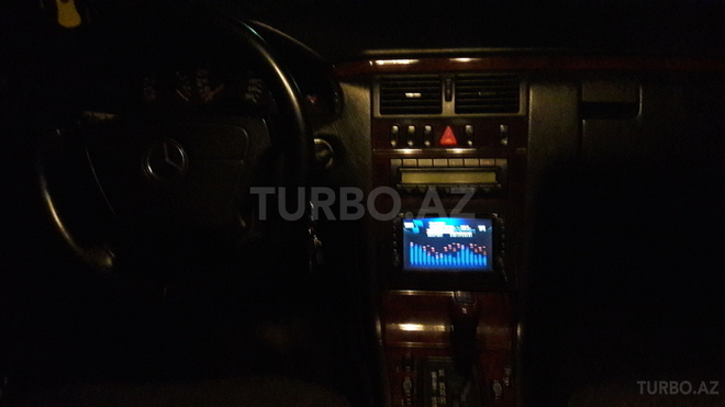 Mercedes E 280 1997, 315,000 km - 2.8 l - Bakı