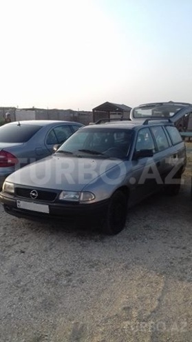 Opel Astra 1996, 200,000 km - 1.6 l - Bakı