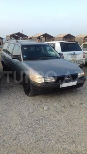Opel Astra 1996, 200,000 km - 1.6 l - Bakı