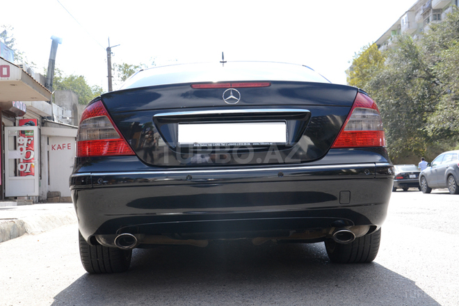 Mercedes E 240 2002, 221,000 km - 2.6 л - Bakı