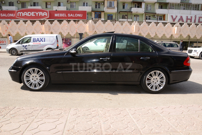 Mercedes E 240 2002, 221,000 km - 2.6 л - Bakı