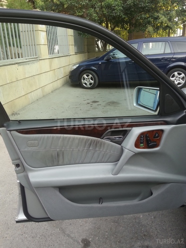 Mercedes E 320 1999, 315,000 km - 3.2 l - Bakı