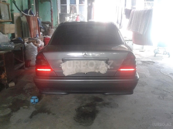 Mercedes C 180 1997, 287,000 km - 1.8 l - Bakı