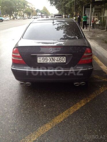 Mercedes E 240 2003, 265,000 km - 2.6 l - Bakı