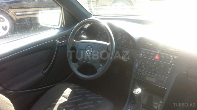 Mercedes C 180 1999, 215,000 km - 1.8 л - Bakı