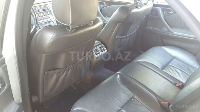 Mercedes E 320 2001, 144,000 km - 3.2 l - Bakı
