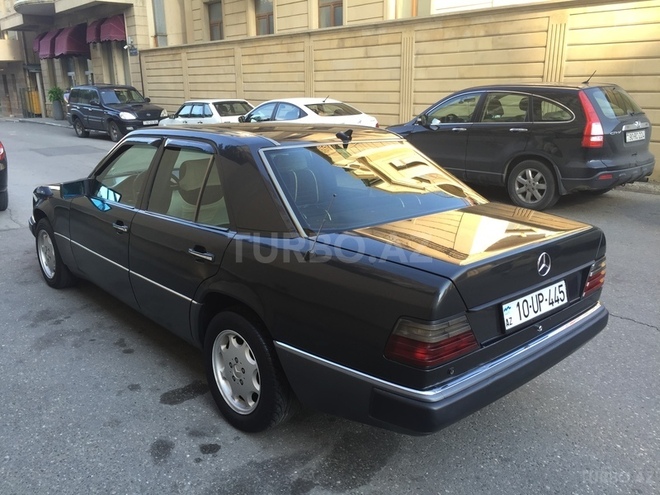 Mercedes E 200 1991, 176,577 km - 2.0 l - Bakı