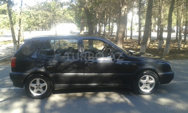 Volkswagen Golf 1995, 250,000 km - 2.0 l - Sumqayıt