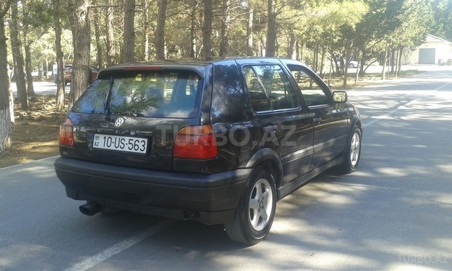 Volkswagen Golf 1995, 250,000 km - 2.0 l - Sumqayıt