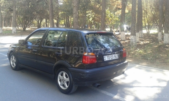Volkswagen Golf 1995, 250,000 km - 2.0 l - Sumqayıt