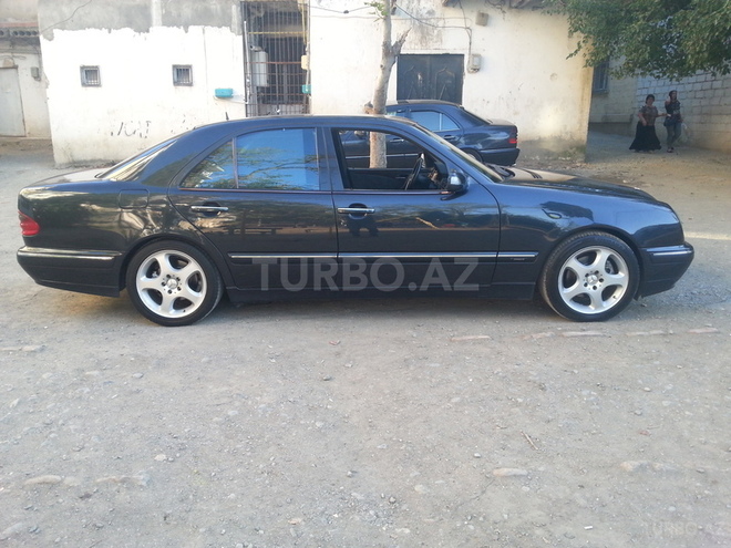 Mercedes E 280 1999, 205,000 km - 2.8 l - Gəncə