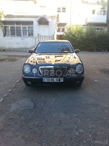 Mercedes E 280 1999, 205,000 km - 2.8 l - Gəncə