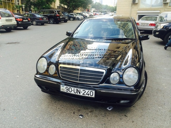 Mercedes E 240 2001, 198,000 km - 2.6 l - Bakı