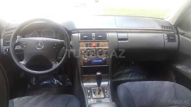 Mercedes E 270 2001, 210,000 km - 2.7 л - Bakı