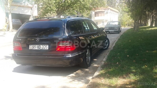 Mercedes E 270 2001, 210,000 km - 2.7 л - Bakı