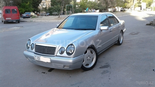 Mercedes E 240 1998, 295,000 km - 2.4 l - Bakı