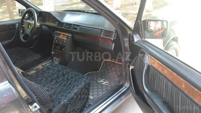 Mercedes E 200 1994, 25,000 km - 2.0 l - Bakı