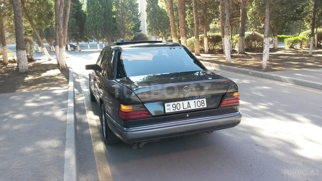 Mercedes E 200 1994, 25,000 km - 2.0 l - Bakı