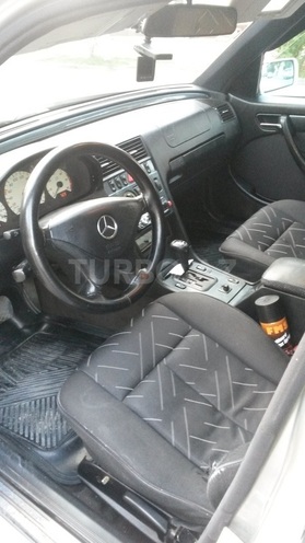 Mercedes C 220 1999, 25,000 km - 5.5 л - Ucar