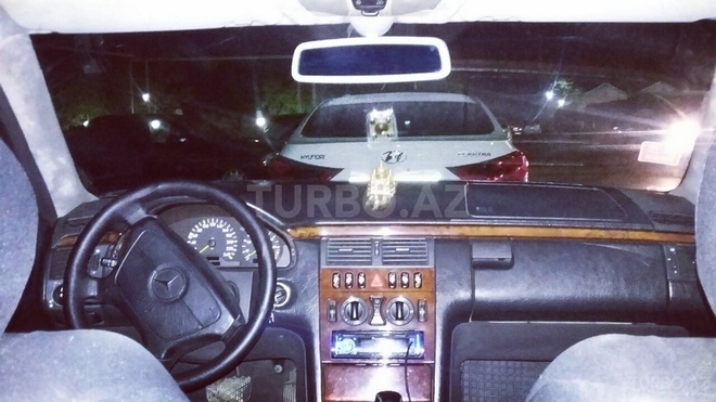 Mercedes E 200 1998, 392,000 km - 2.0 l - Bakı