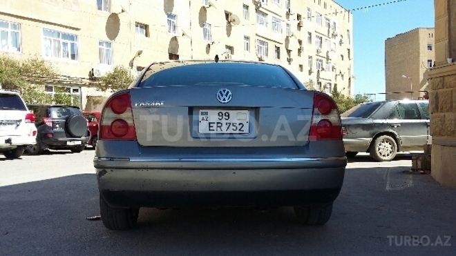 Volkswagen Passat 2001, 230,000 km - 2.0 l - Bakı