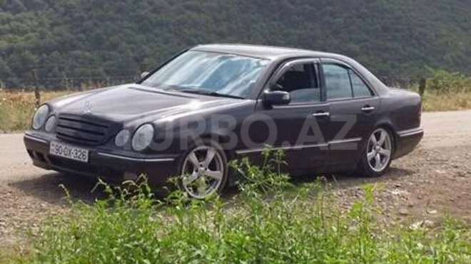 Mercedes E 270 2000, 280,000 km - 2.7 l - Bakı
