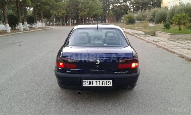 Opel Omega 1998, 220,000 km - 2.0 l - Sumqayıt