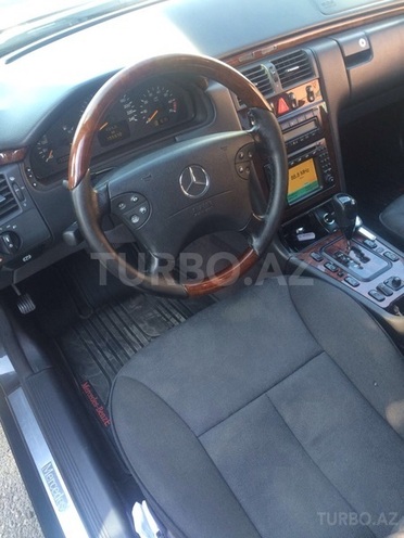 Mercedes E 240 2000, 156,000 km - 2.4 л - Bakı