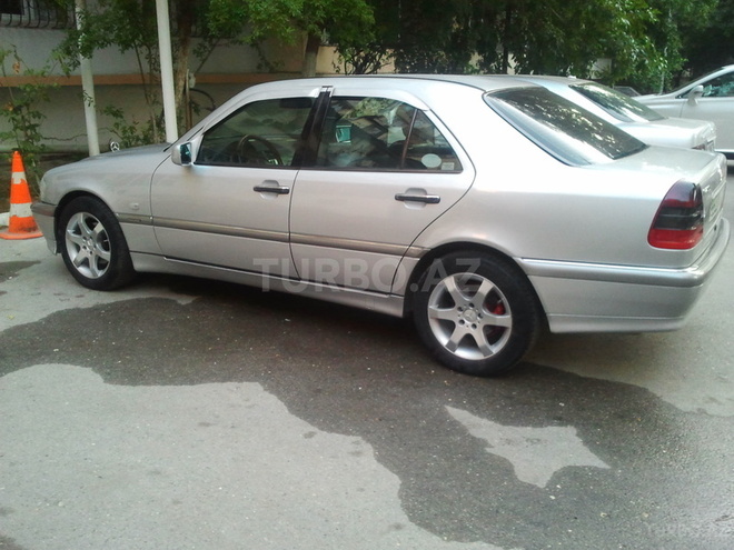 Mercedes C 200 1999, 245,000 km - 2.0 l - Bakı