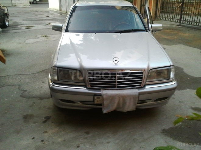 Mercedes C 200 1999, 245,000 km - 2.0 l - Bakı