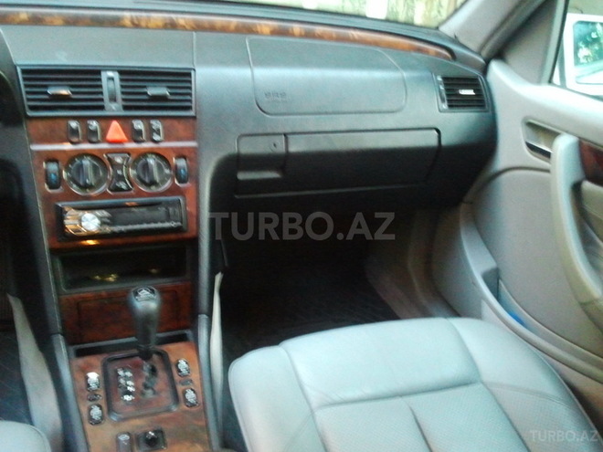 Mercedes C 200 1999, 245,000 km - 2.0 l - Bakı