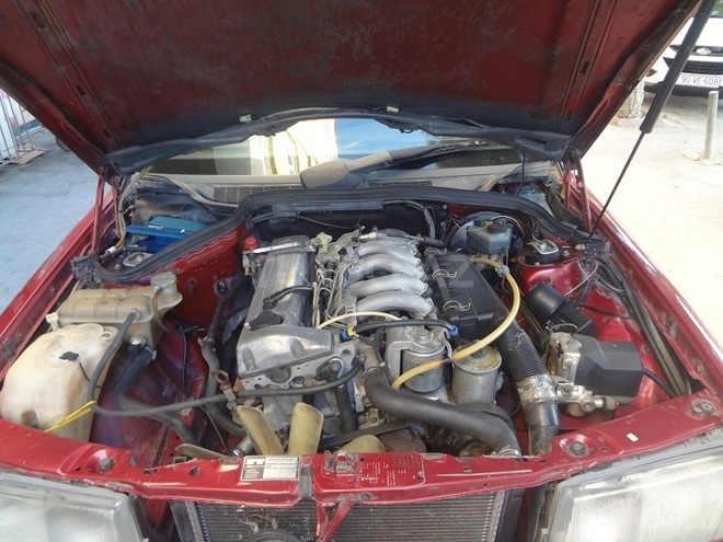 Mercedes 190 1990, 70,000 km - 2.5 l - Bakı