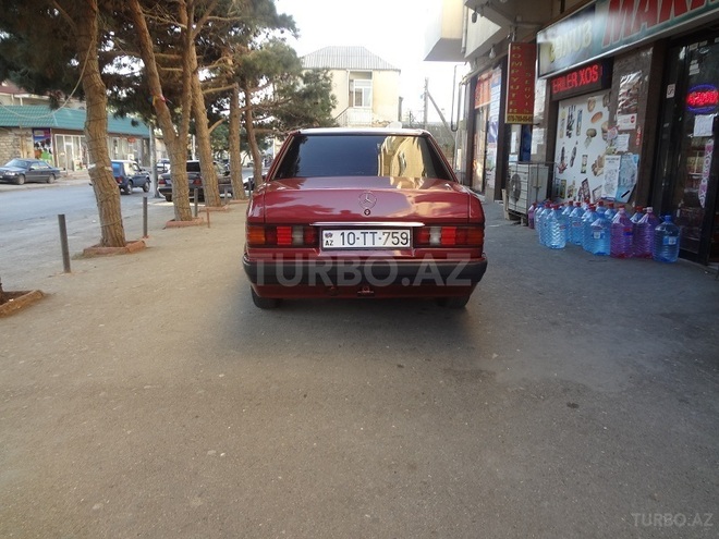 Mercedes 190 1990, 70,000 km - 2.5 l - Bakı