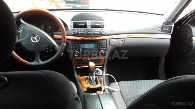 Mercedes E 220 2002, 250,000 km - 0.2 l - Bakı