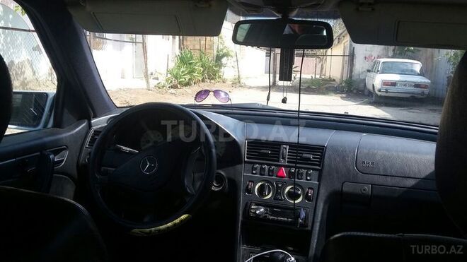 Mercedes C 230 2000, 135,000 km - 2.3 l - Bakı