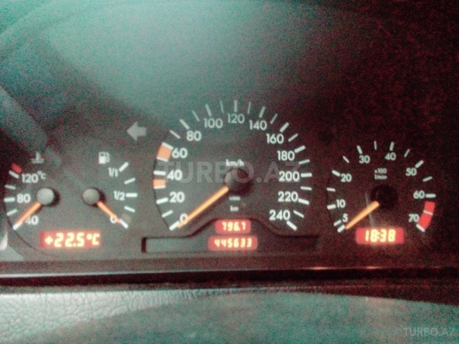 Mercedes C 200 1995, 445,633 km - 2.0 l - Mingəçevir