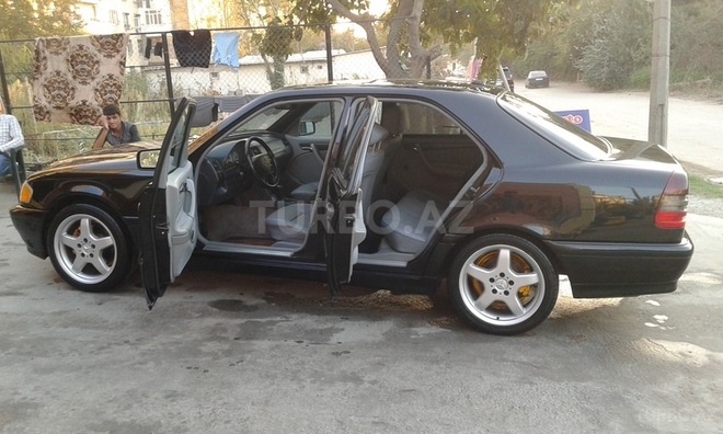 Mercedes C 230 1999, 300,000 km - 2.3 л - Bakı