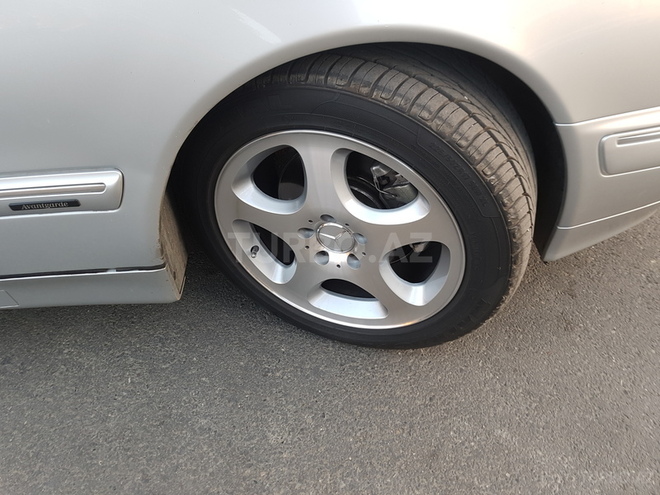 Mercedes E 320 1999, 290,000 km - 3.2 l - Bakı