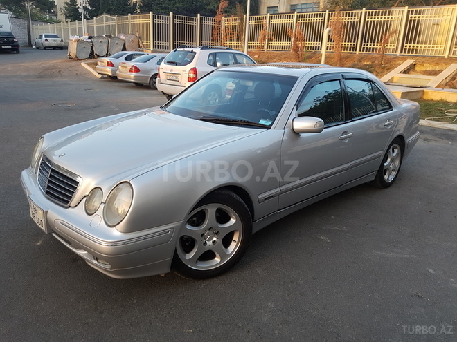 Mercedes E 320 1999, 290,000 km - 3.2 l - Bakı